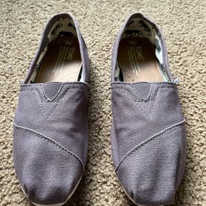 TOMS Slip on shoe